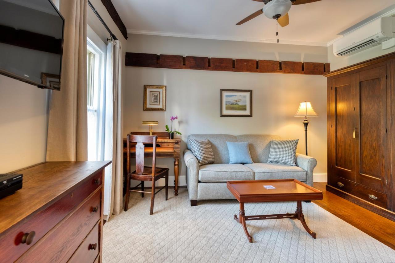 The Park Inn Hammondsport Exterior photo